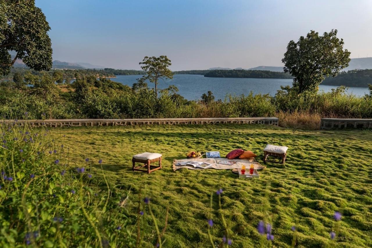 Saffronstays Anantham, Kamshet - Pet-Friendly Lakefront Villa With A Huge Verandah Nethersole Dam Exterior foto